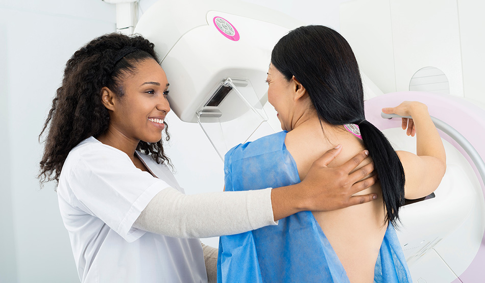 Dia da Mamografia alerta para o rastreamento e diagnóstico precoce do câncer de mama.