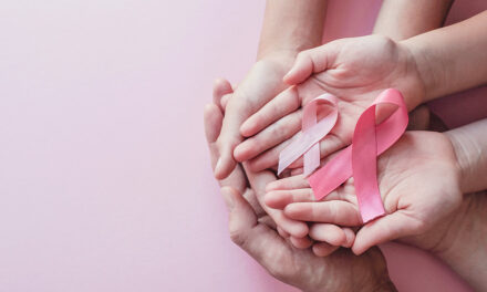 Outubro rosa: importância da prevenção do câncer de mama e de colo do útero